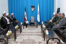 انسان های بی بصیرت به جامعه شناسانده شوند/ مسئولان از رفتار آیت الله فلاحتی درس بگیرند