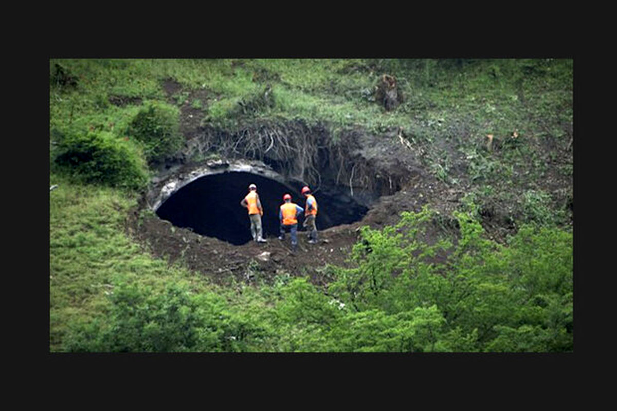 مستند یک تونل