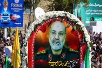 پیکر مطهر سرلشکر شهید زاهدی در کنار همرزمانش آرام گرفت+ فیلم