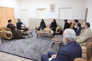 دیدار رئیس جمهور با خانواده شهید مدافع امنیت امیر کمندی