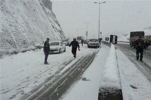 محور هراز و کندوان برفی و لغزنده است
