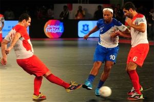 لیگ فوتسال هند با شکست رونالدینیو و یارانش به تیم هرنان کرسپو افتتاح شد + تصاویر