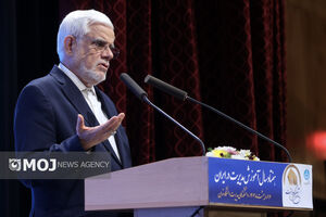 مردم ایران را با تهدید و محاصره نترسانید + فیلم