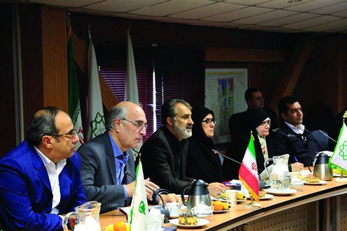 نشست فصلی ستاد پیشگیری و مدیریت بحران منطقه 10