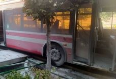 حرکت ناگهانی اتوبوس BRT در خیابان ولیعصر ۶ مصدوم بر جای گذاشت