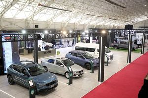 آغاز به‌کار نمایشگاه خودرو شیراز