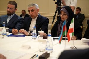 ایران و آذربایجان برای ساماندهی حمل‌ونقل کالا در مرز مشترک توافق کردند