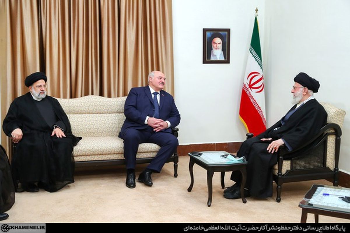 رهبر انقلاب