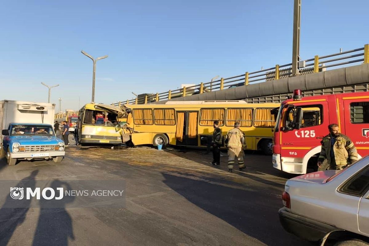 تصادف اتوبوس