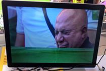 لحظه پخش سرود ملی ایران در ورزشگاه احمد بن علی +فیلم