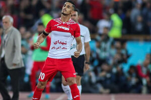 علیپور گلزنترین بازیکن تاریخ پرسپولیس در لیگ سراسری شد