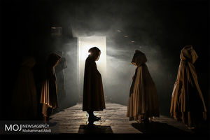 نمایش جن گیر