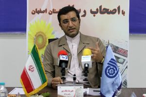  برگزاری اولین دوره آموزش کشت های گلخانه ای در روستای حبیب آباد