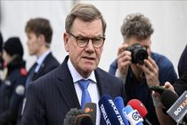 وزیر خارجه آلمان با مرتس درباره وابستگی به آمریکا مخالف است