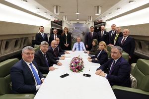 ایران و آمریکا به دنبال باز کردن مسیر دیپلماسی هستند