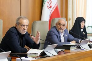 سلامت مردم و رفع تبعیض اولویت دولت است