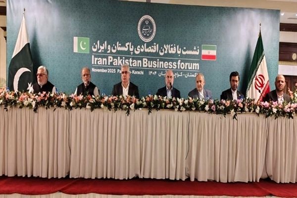 توسعه همکاری‌های تجاری ایران و پاکستان/تسریع در اجرای توافقنامه تجارت آزاد