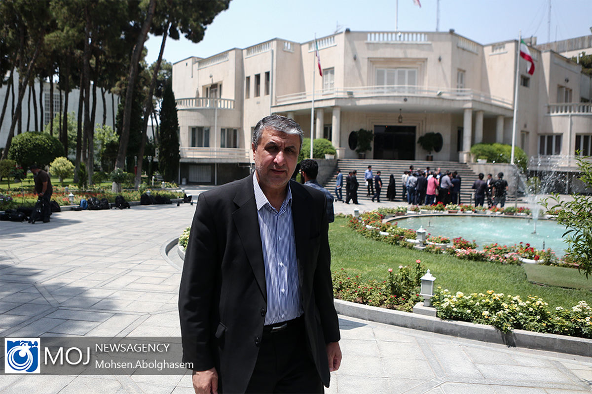 حاشیه جلسه هیات دولت - ۱۲ تیر ۱۳۹۸ / محمد اسلامی وزیر راه و شهرسازی