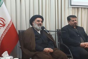 زبان هنر ، زبان قوی و تاثیر گذاری است/سیاست اصلی آمریکا اتکا بر جنگ نرم است