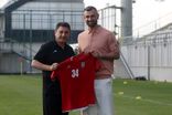 سردار دورسون مهمان تمرین تیم ملی فوتبال ایران شد