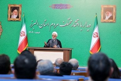 هتک حرمت نمادهای ملی در مراکز علمی پذیرفتنی نیست