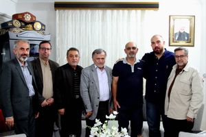 دیدار دبیرکل حزب مؤتلفه اسلامی با جهان‌پهلوان امیرحسین زارع