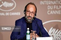 اصغر فرهادی از هنرمندان جهان خواستار هم‌صدایی برای توقف تجاوز به ایران شد