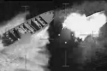 ۲ کشته در حمله آمریکا به یک شناور در اقیانوس آرام + فیلم