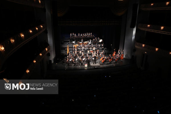 «مانده با نگاهی...»؛ گرامی‌داشت ارکستر موسیقی ملی ایران برای همایون خرم