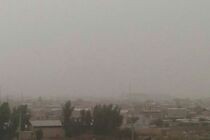 گردو خاک نیمه غربی کشور را در بر می‌گیرد