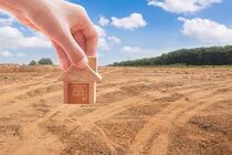 تامین و تخصیص ۲۲۰۰ واحد زمین برای احداث مسکن محرومین در فارس