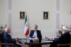 نشست مشترک سران قوای مجریه، مقننه و قضائیه برگزار شد