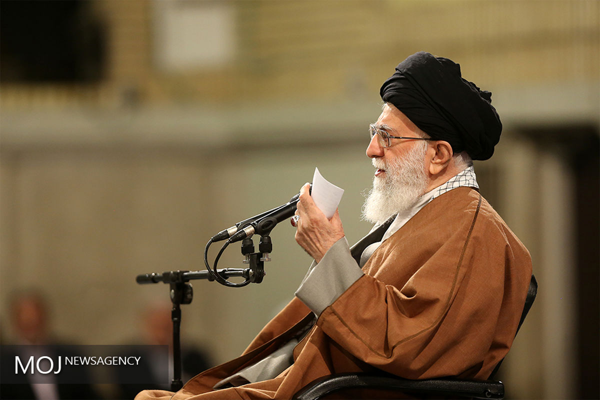 دیدار هزاران نفر از معلمان و فرهنگیان با مقام معظم رهبری