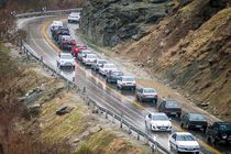 در آزادراه قزوین – کرج ترافیک سنگین وجود دارد/ تردد در محورهای کندوان و هراز ممنوع است