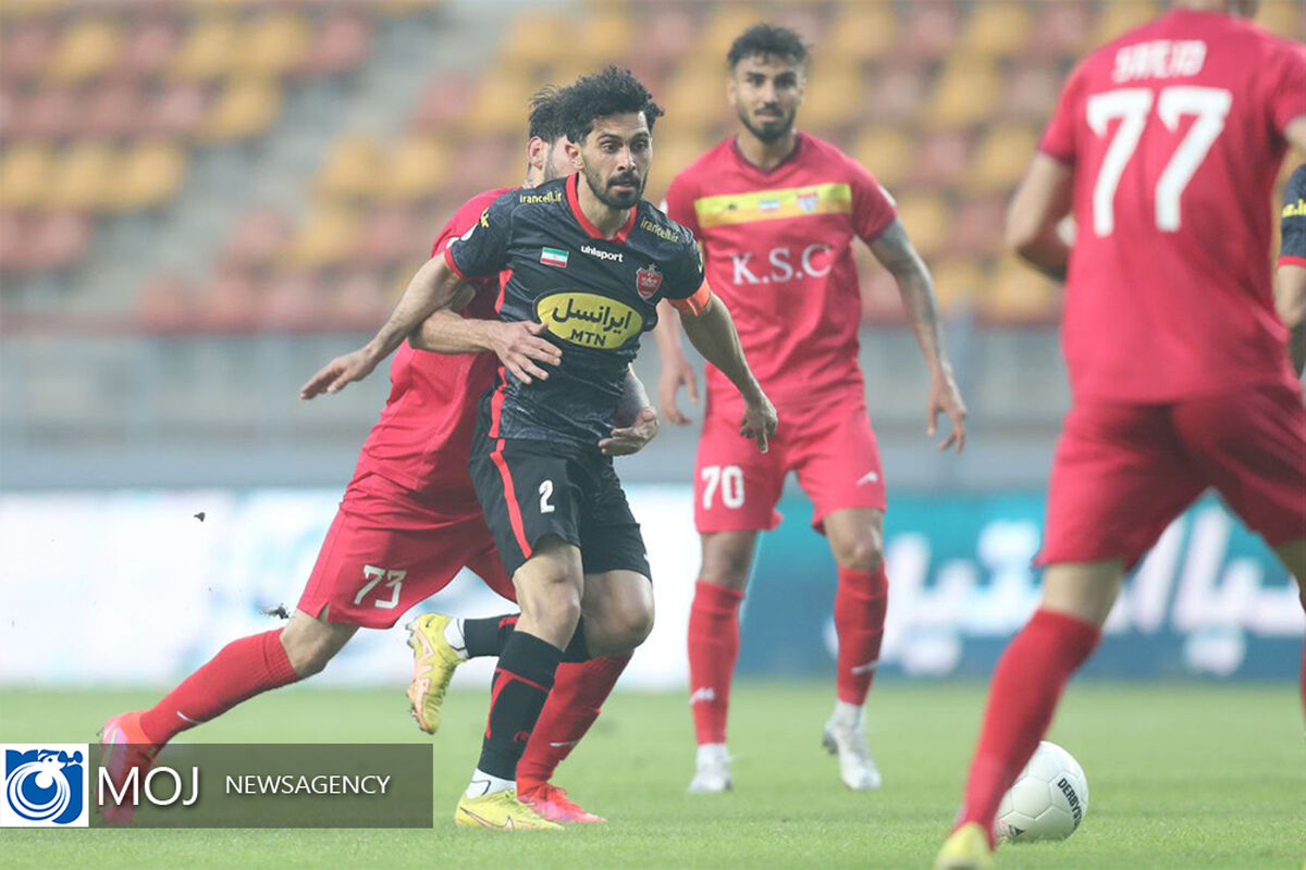 دیدار تیم های فوتبال پرسپولیس و فولاد