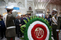 وزیر و کارکنان وزارت ارتباطات با آرمان‌های امام راحل تجدید میثاق کردند