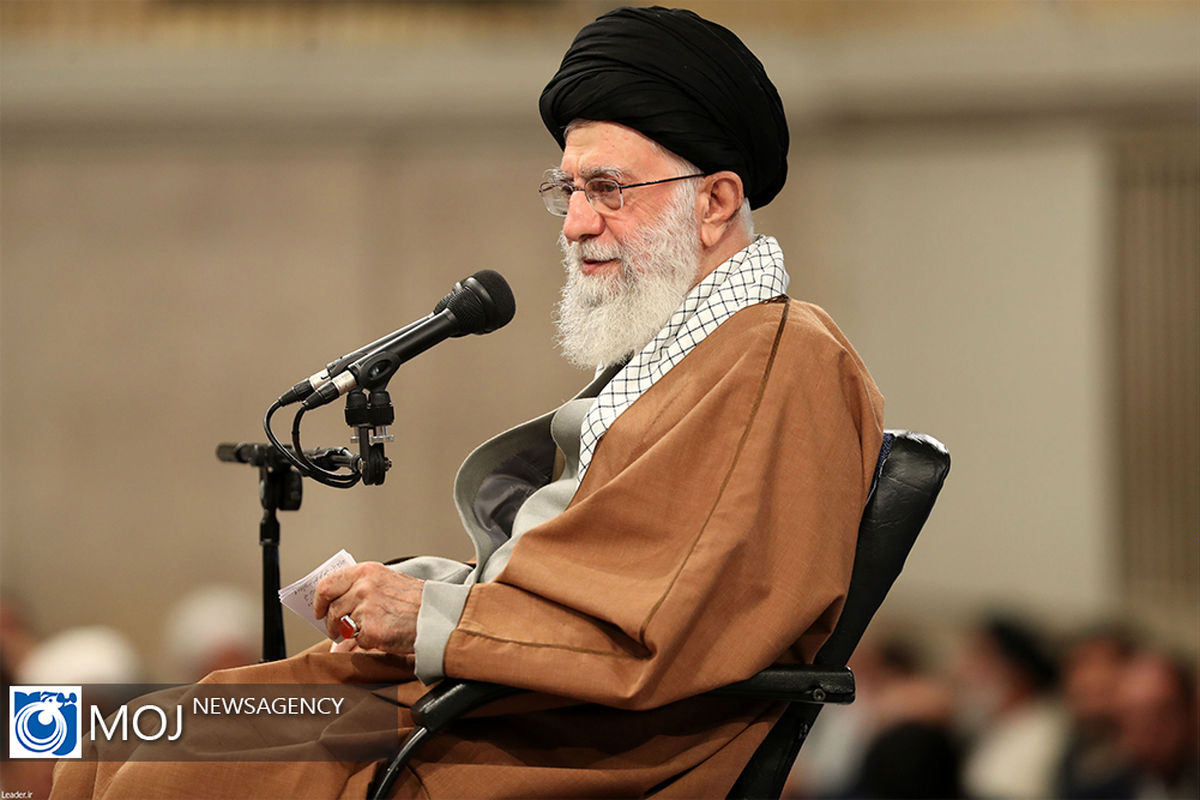 دیدار جمعی از بسیجیان با مقام معظم رهبری