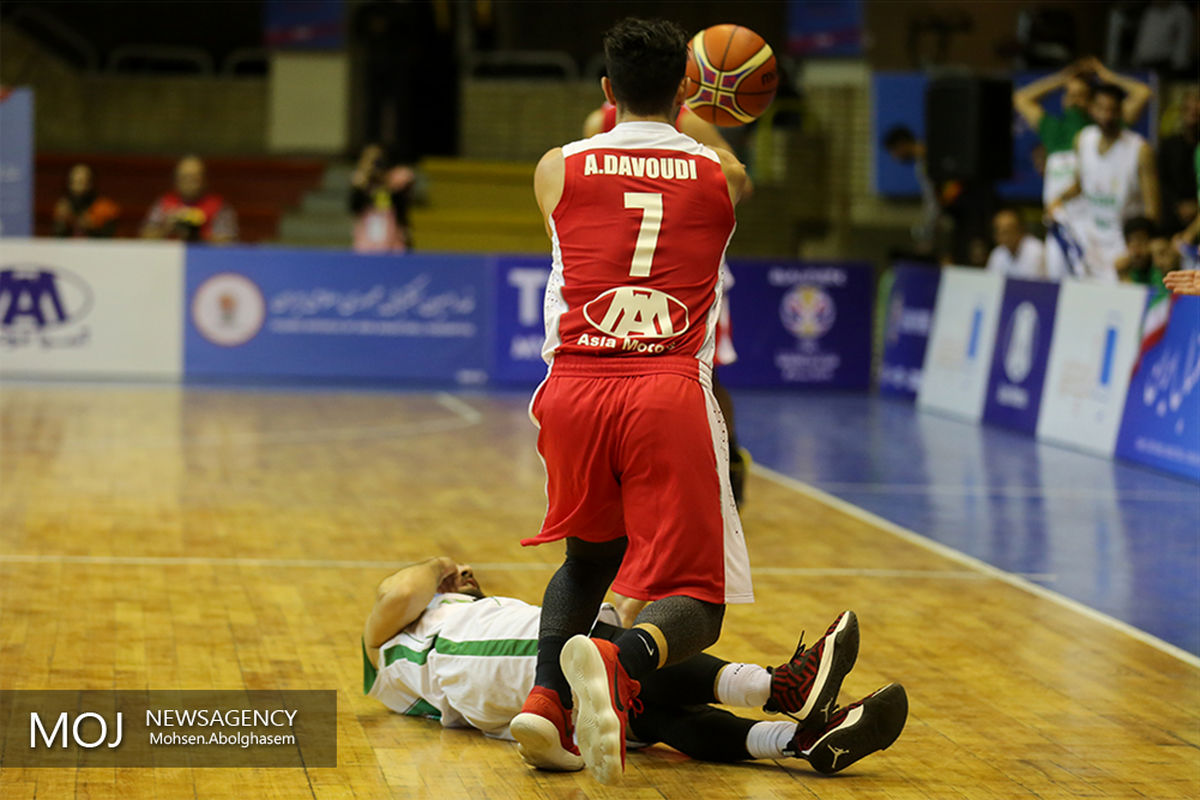 دیدار تیم های  ملی بسکتبال ایران و عراق
