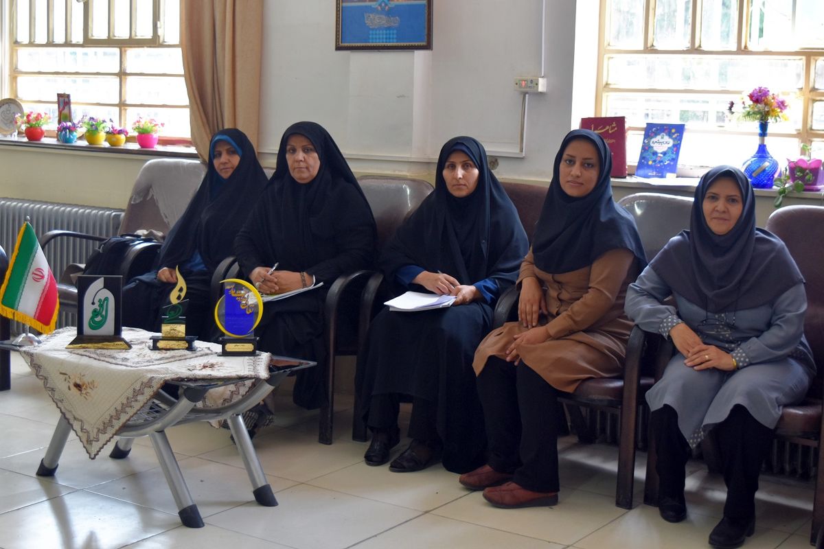 دبیرستان دخترانه فرهنگیان خرم آباد