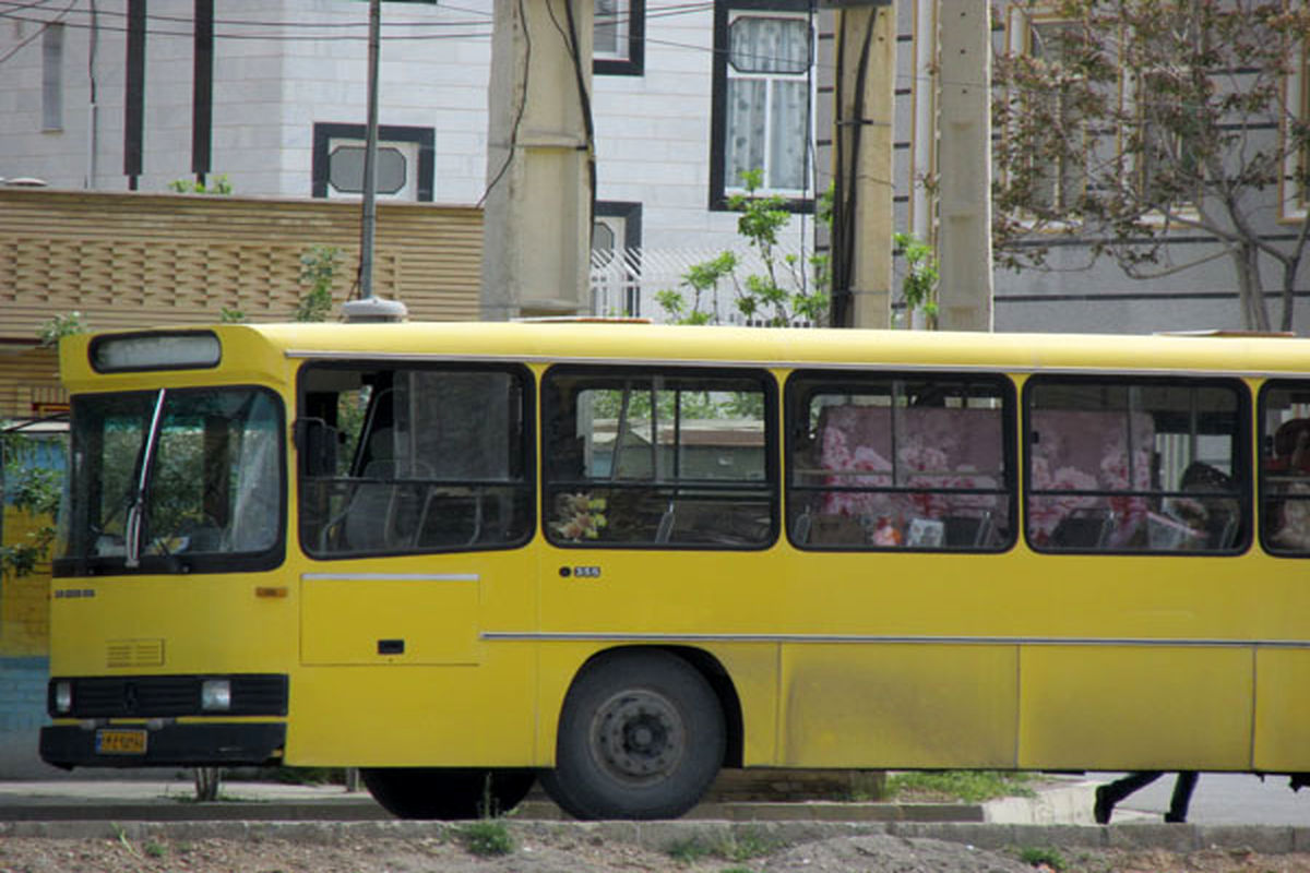 اتوبوس درون شهری