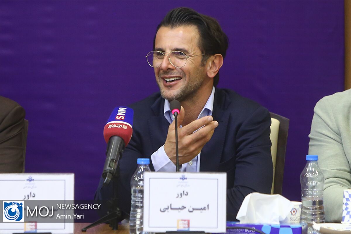 نشست خبری عوامل برنامه عصر جدید