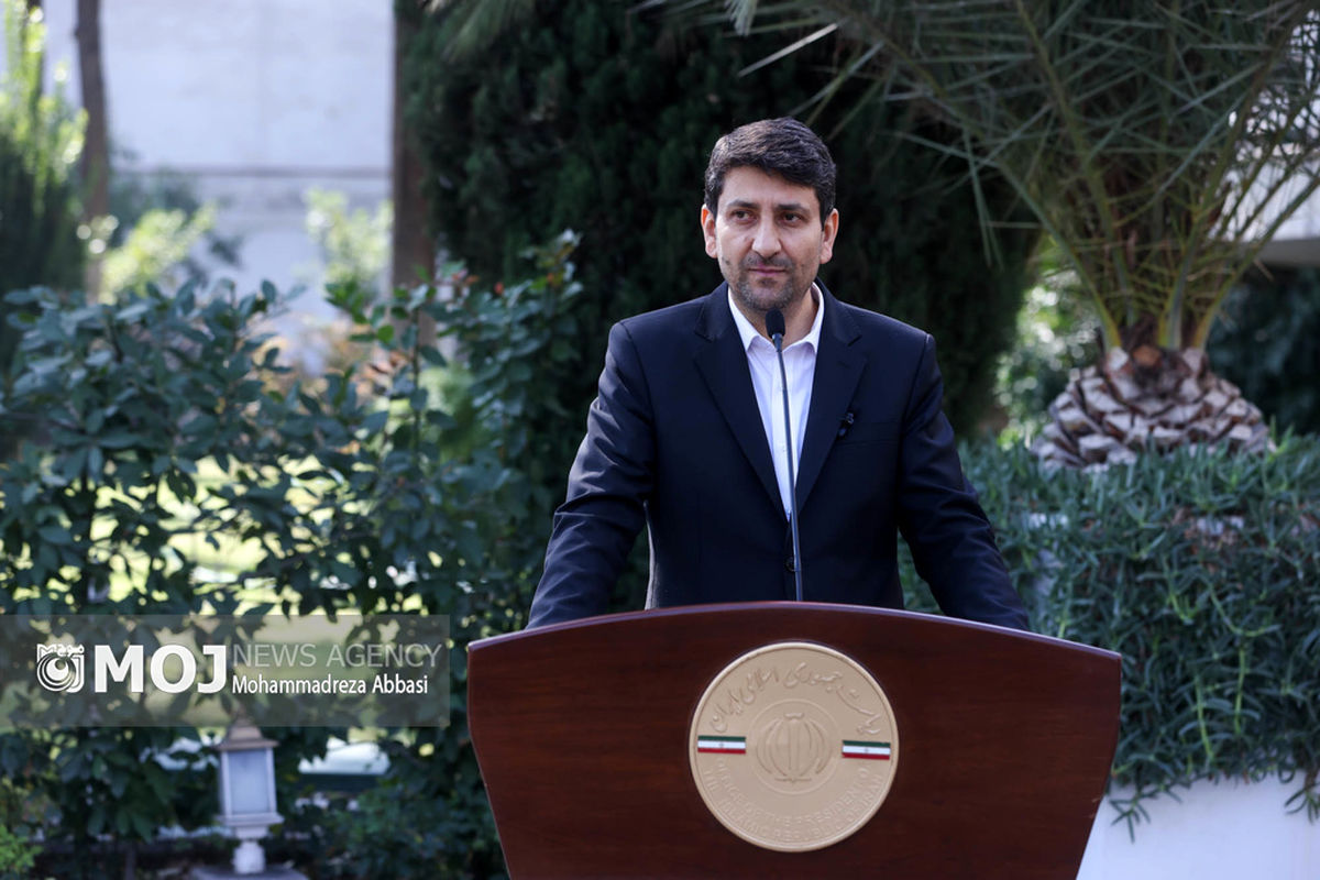 حاشیه جلسه هیات دولت - ۱۸مهر