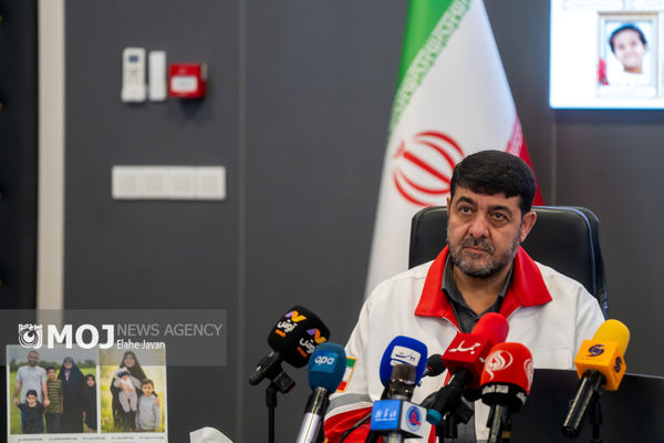 ۲۰ هزار نیروی هلال‌احمر آماده خدمت‌رسانی به زائران مراسم تشییع در قم هستند
