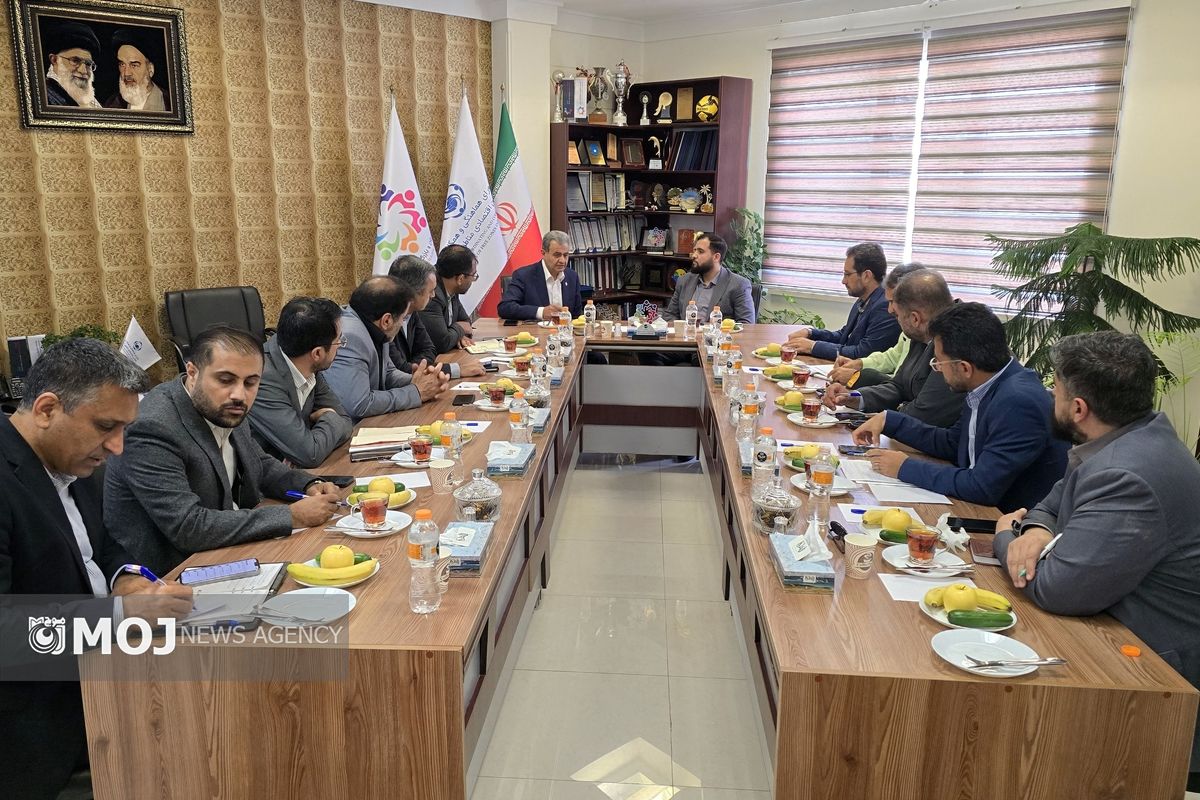 نشست هم اندیشی جامعه بازاریان کیش