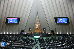 آینده دولت باید در مجلس تعیین تکلیف شود /مجلس یازدهم پدیده خواهد شد