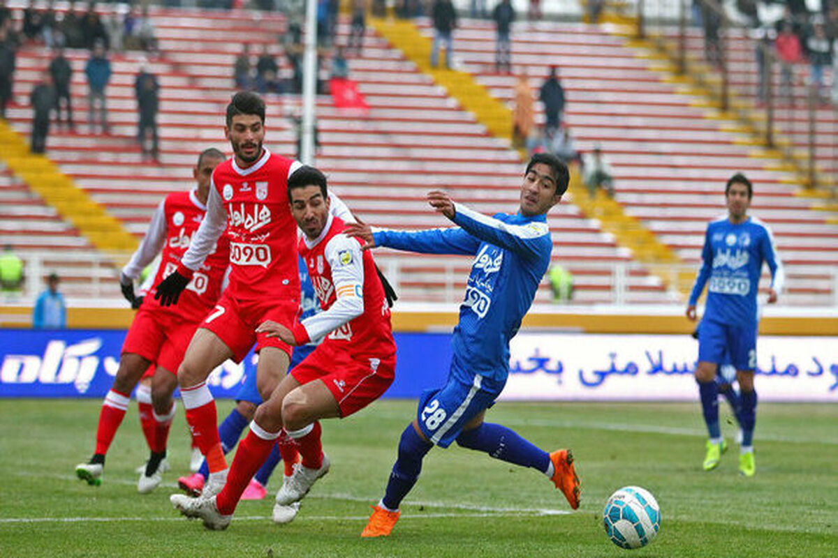بازی استقلال و تراکتور