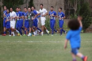 آب و غذای استقلالی‌ها قطع شد