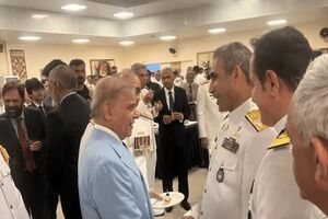 هیئتی از نیروی دریایی ارتش به پاکستان سفر کرد