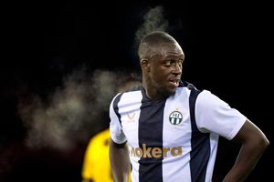 مذاکره با مدافع فرانسوی، مندی حقیقت ندارد