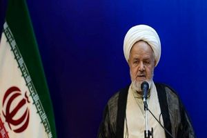 نیروی انتظامی لبه تیغ مقابله با فتنه ها / بصیرت، مهم ترین شاخصه پلیس در مقابله با تهدیدات